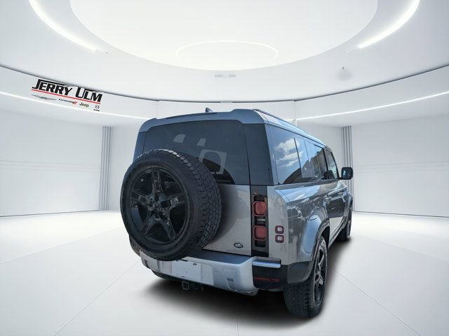 Used 2023 Land Rover Defender 110 SE image 3