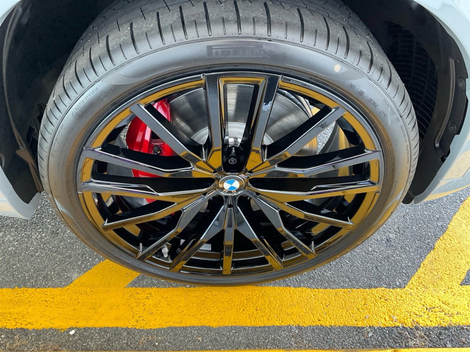 New 2026 BMW X5 M60i image 25