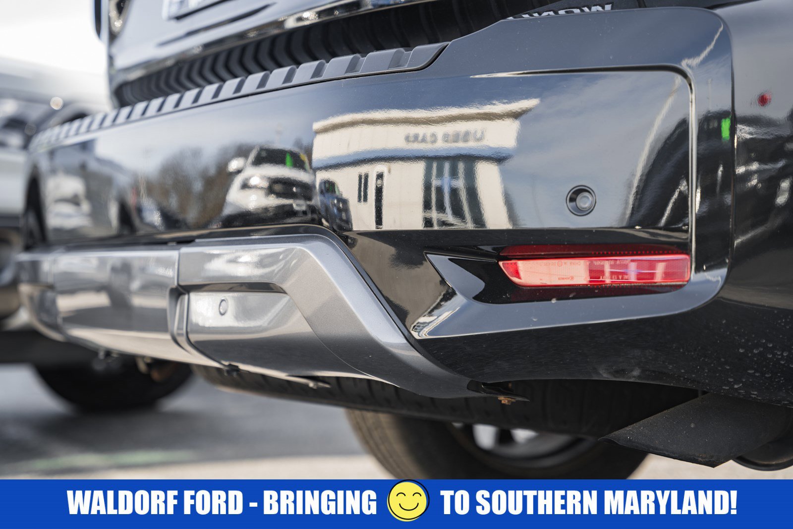 Used 2021 Nissan Armada Platinum w/ Captain's Chairs Package image 6