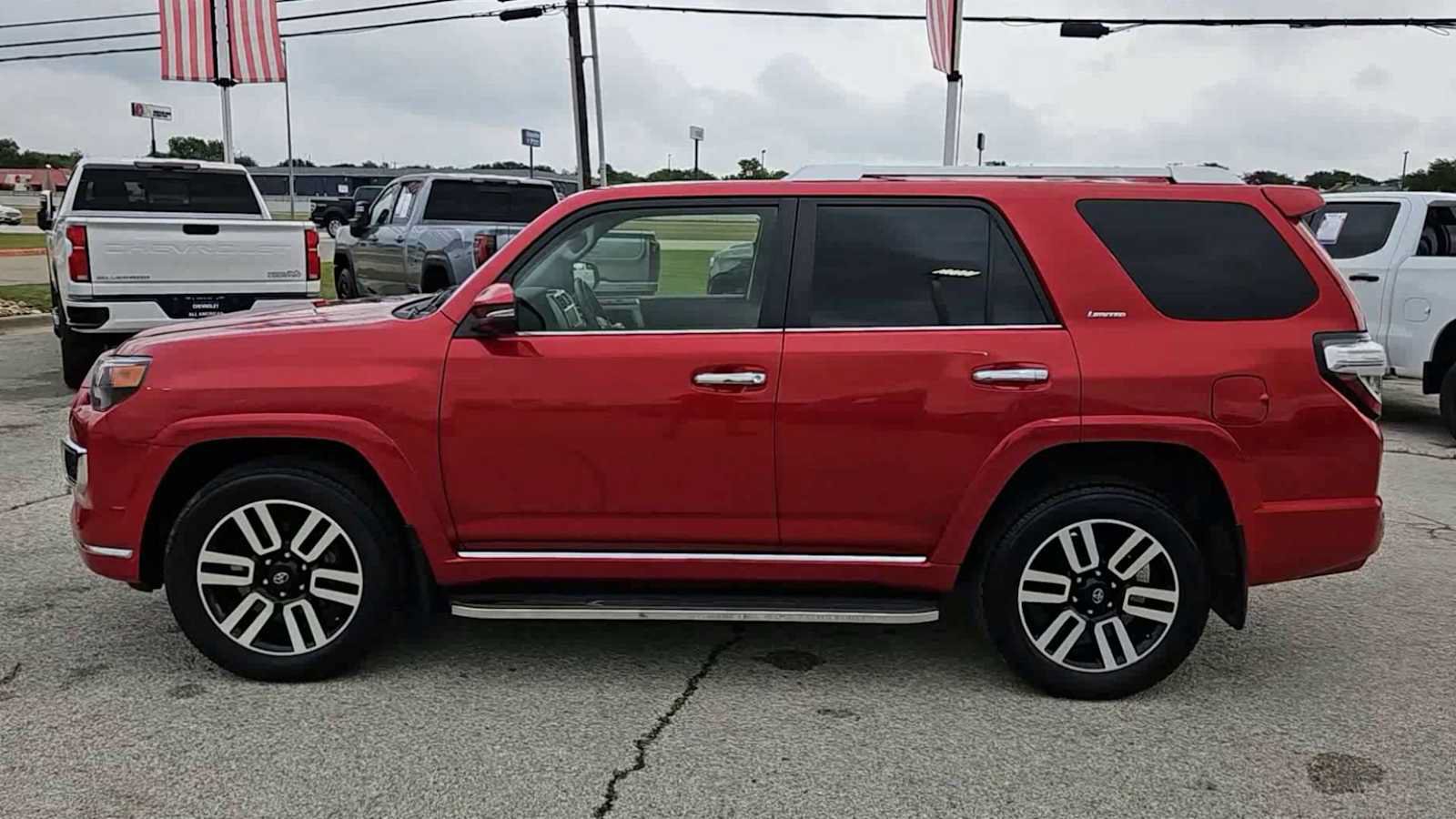 Used 2024 Toyota 4Runner Limited AWD/4WD image 5