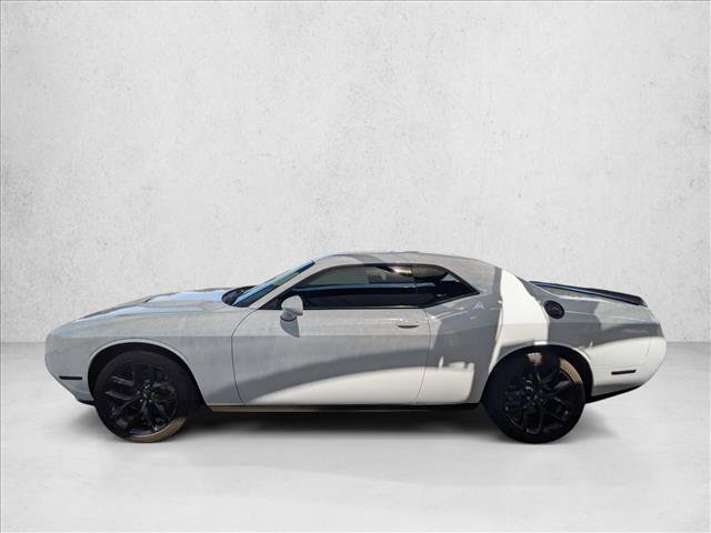 Used 2023 Dodge Challenger SXT w/ Plus Package image 9