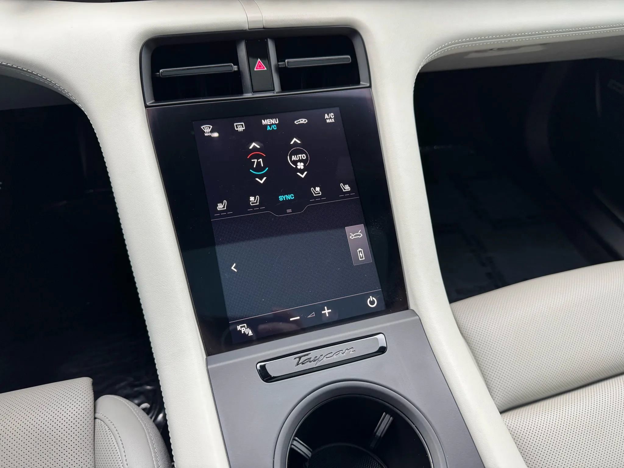 Used 2020 Porsche Taycan 4S image 40