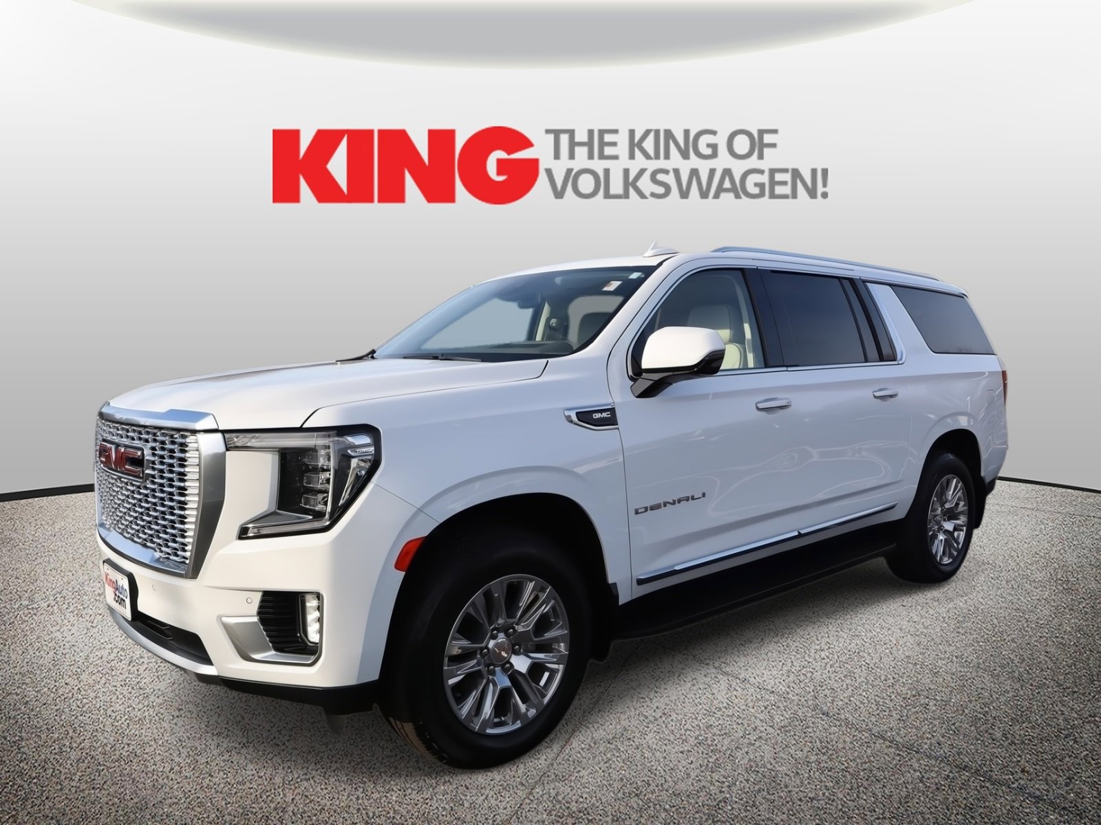 Used 2023 GMC Yukon XL Denali image 7