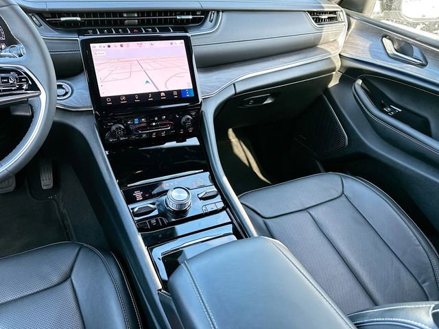 Used 2024 Jeep Grand Cherokee Overland w/ Trailer Tow Package image 25