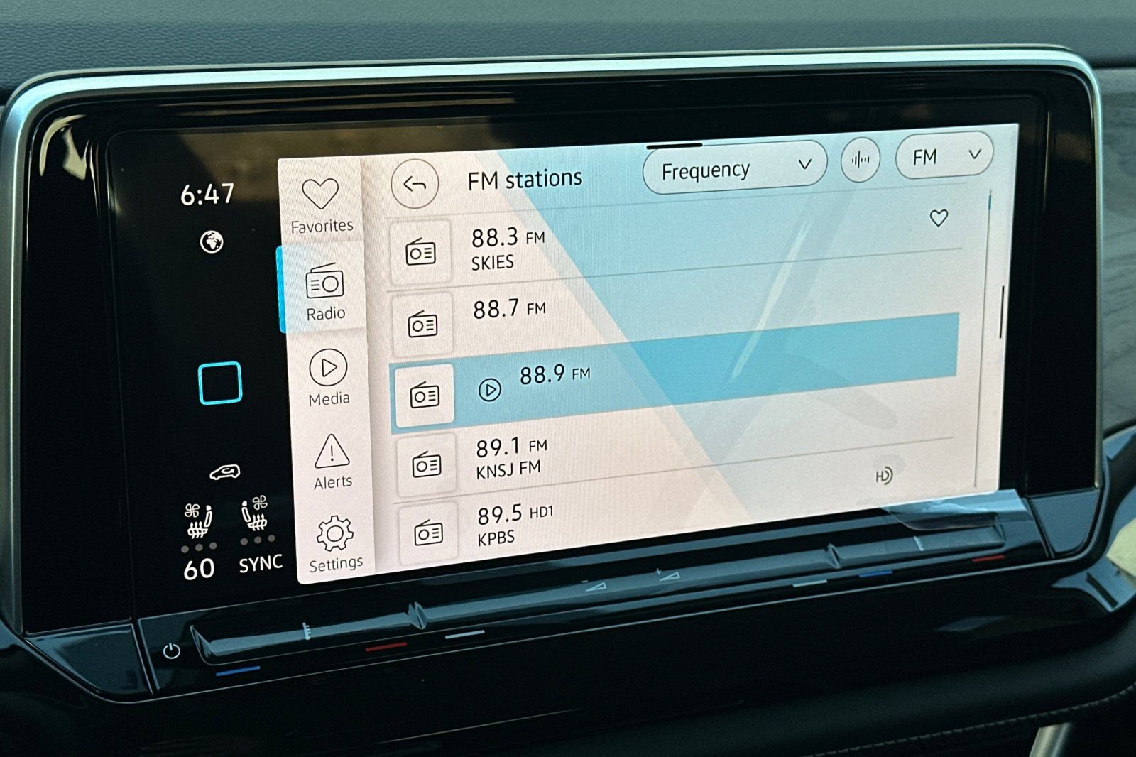 New 2026 Volkswagen Atlas SE FWD image 17