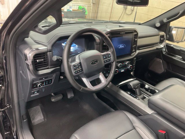 Used 2025 Ford F150 Lariat AWD/4WD image 6