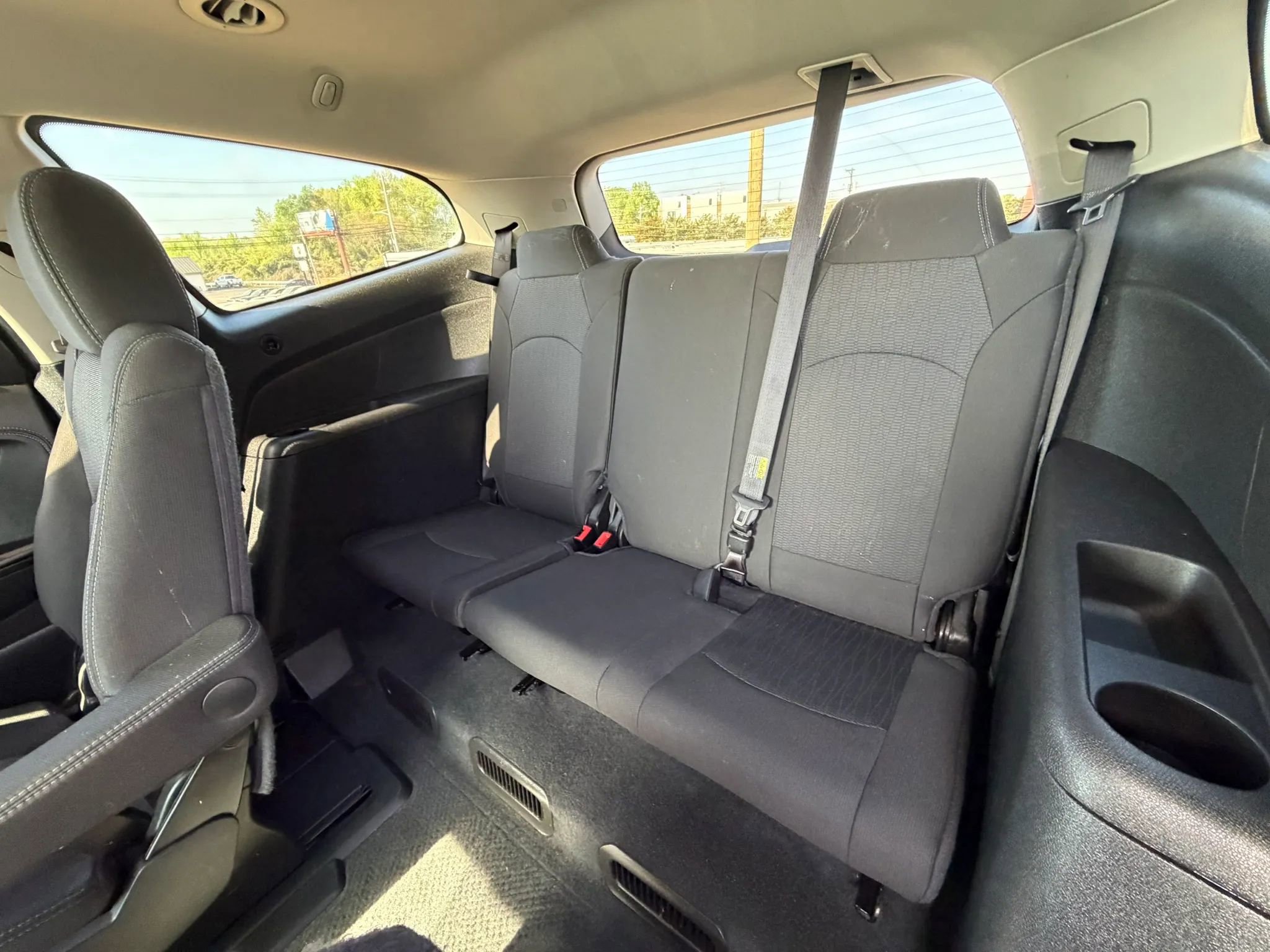 Used 2017 Chevrolet Traverse LT w/ Style and Technology Package FWD image 12