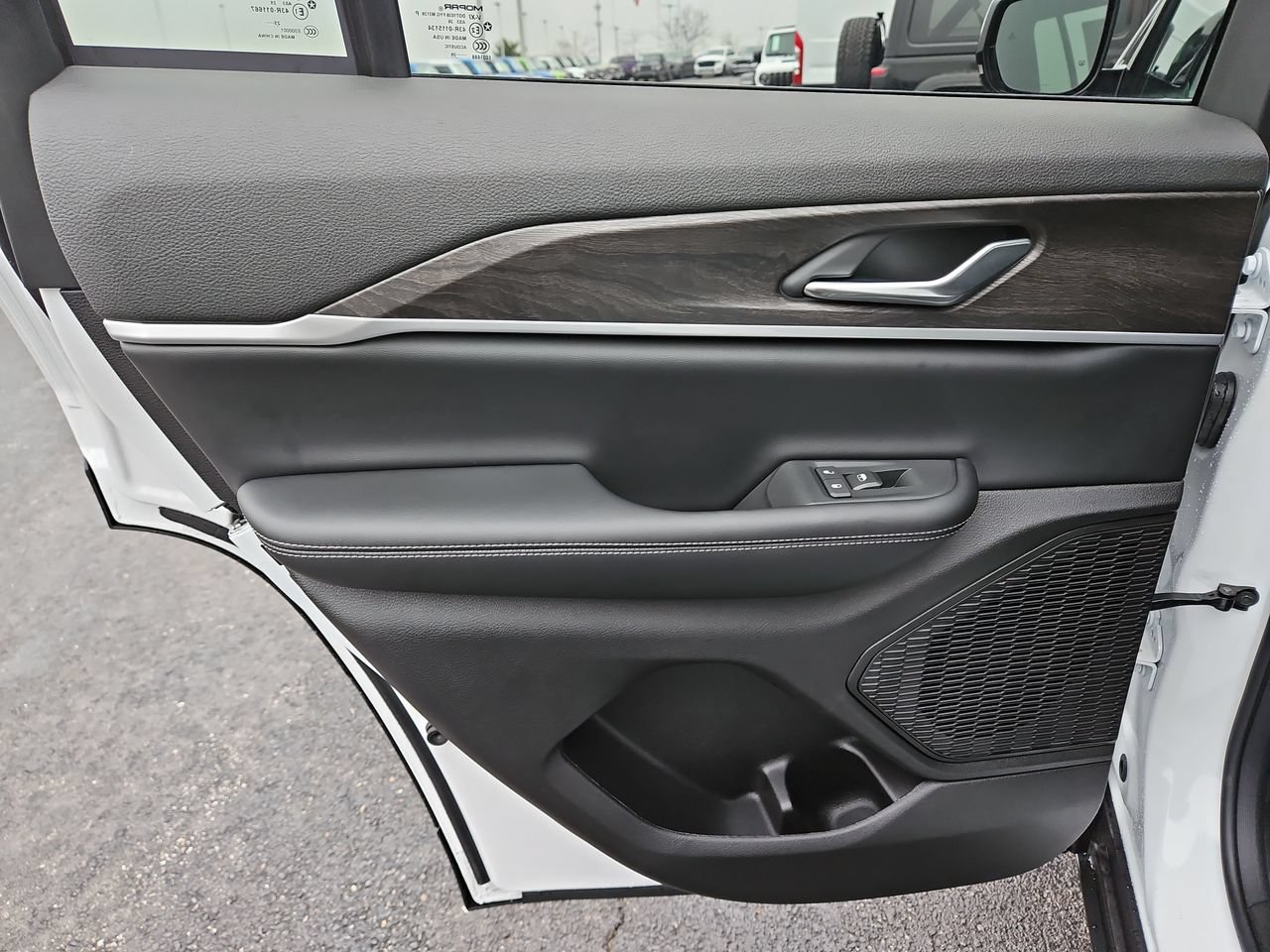 New 2026 Jeep Grand Cherokee Altitude AWD/4WD image 14