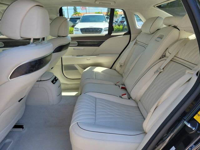 Used 2025 Genesis G90 3.5T image 8