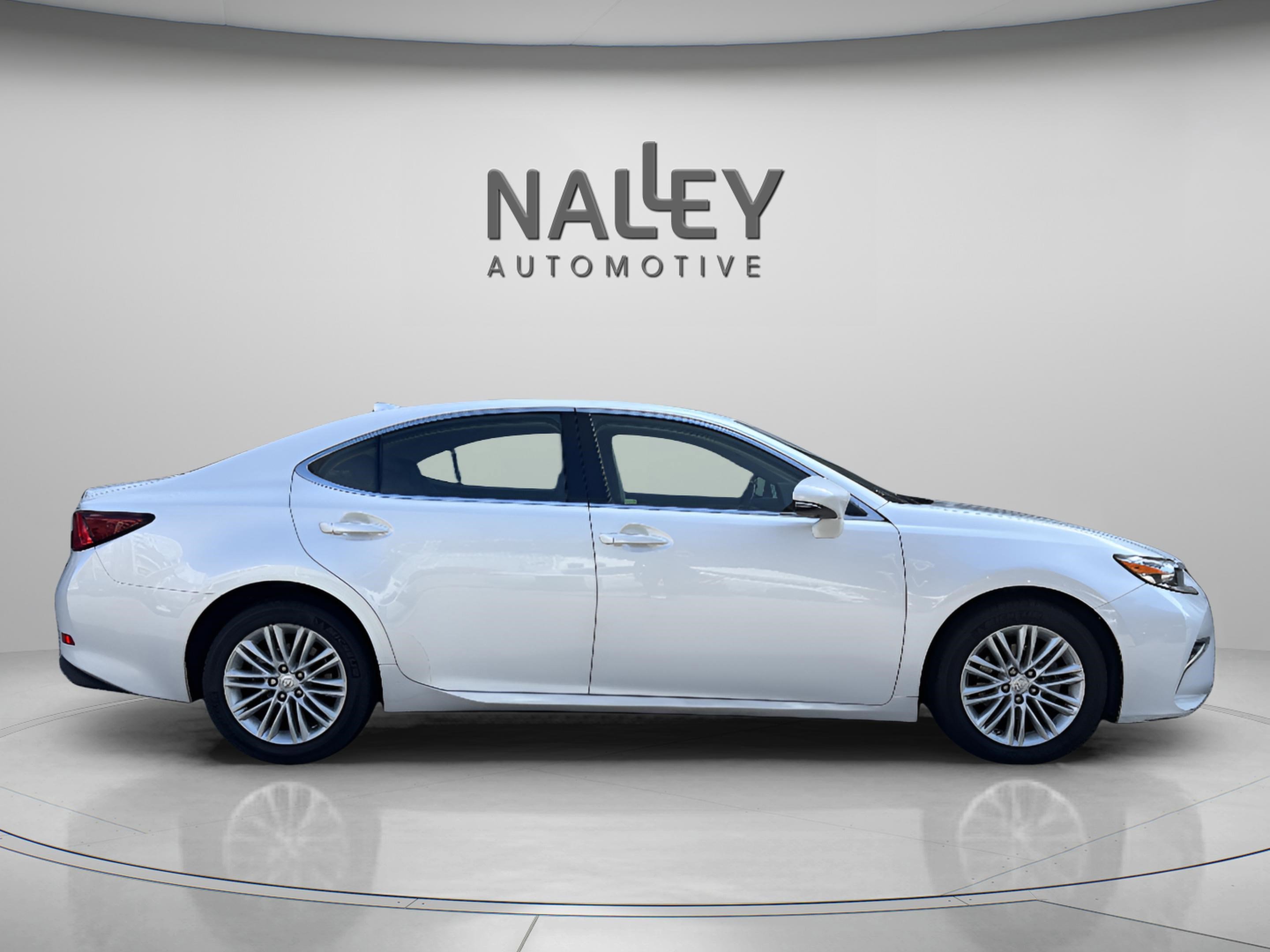 Used 2017 Lexus ES 350 w/ Premium Package image 5