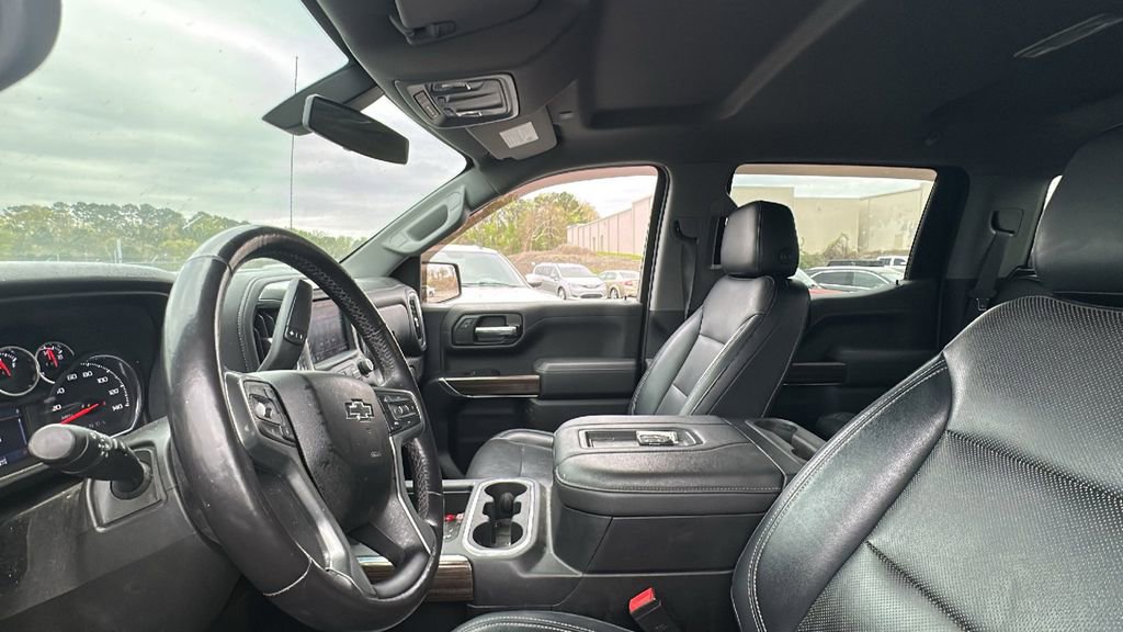 Used 2021 Chevrolet Silverado 1500 RST w/ LPO, Blackout Package image 5