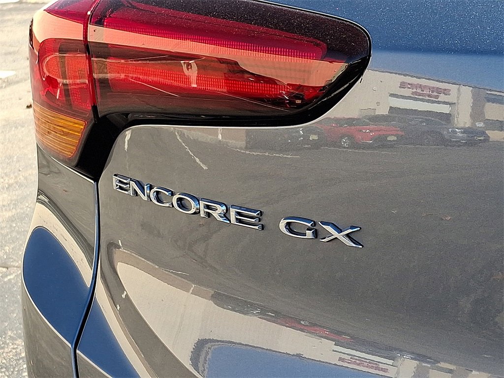 Used 2022 Buick Encore GX Select w/ Sport Touring Package image 16