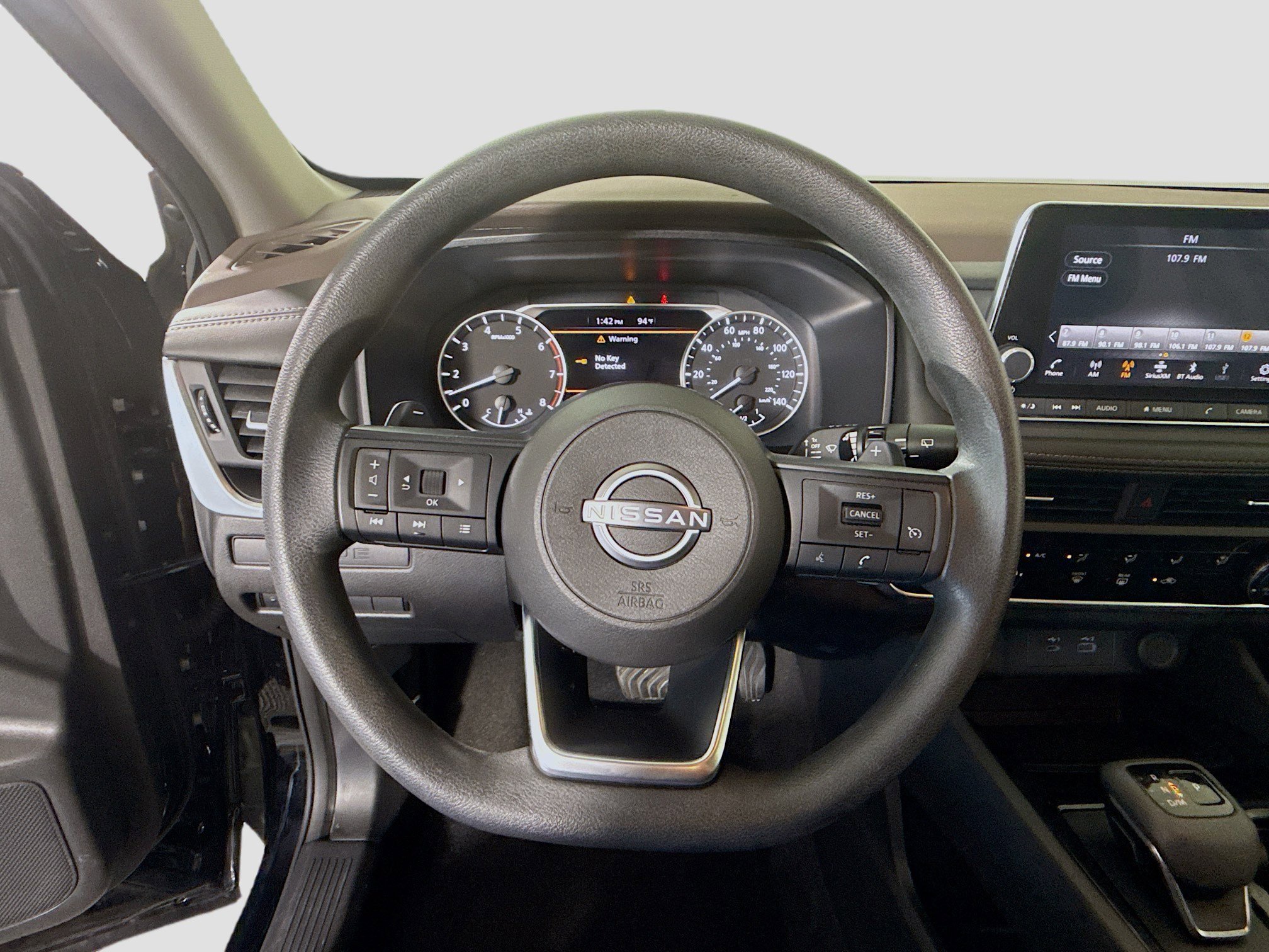 Used 2023 Nissan Rogue S FWD image 13