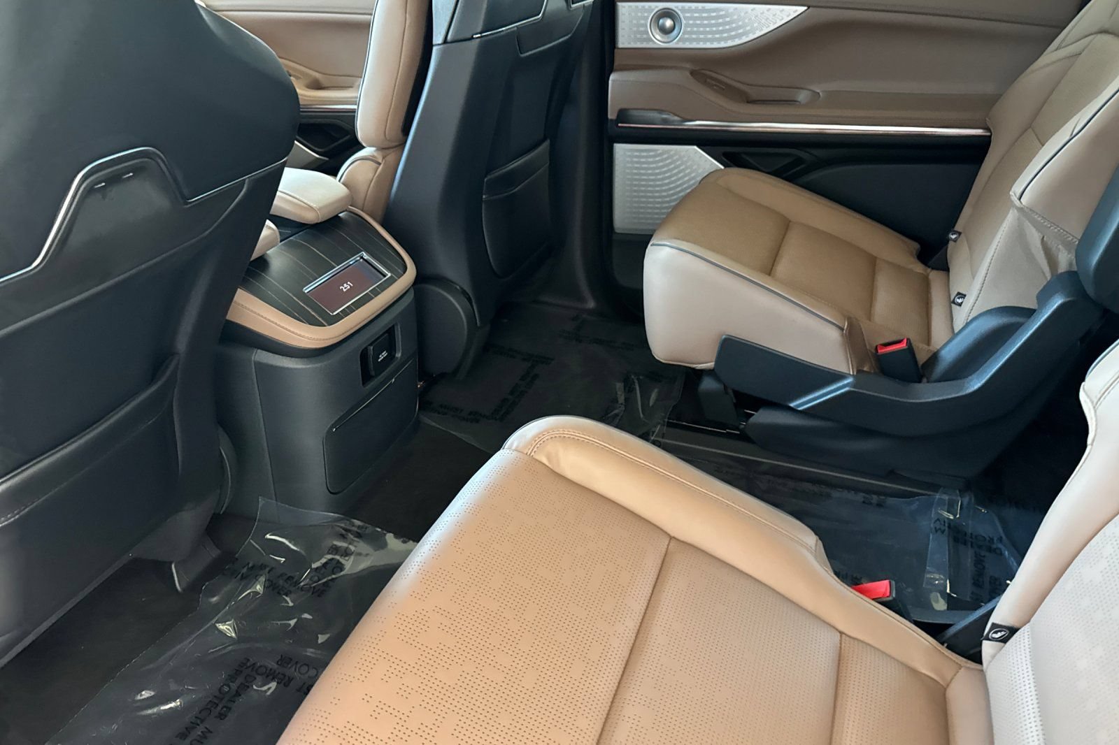 New 2027 Lincoln Navigator L Black Label AWD/4WD image 9