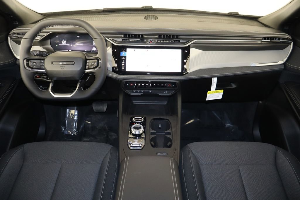 New 2026 Jeep Cherokee Laredo image 14