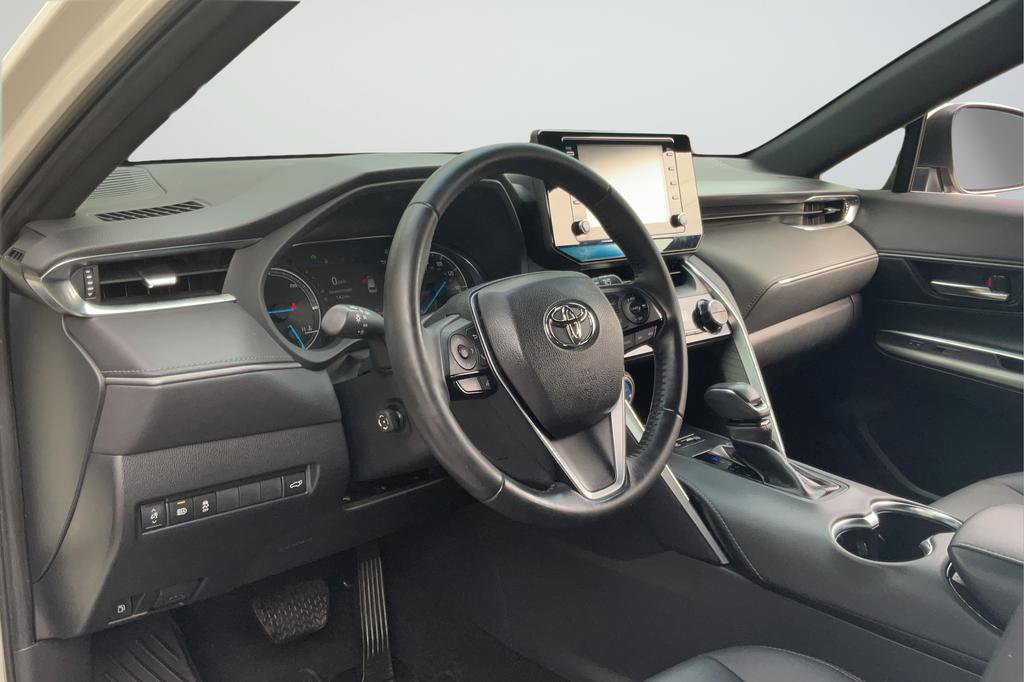 Used 2022 Toyota Venza XLE AWD/4WD image 25