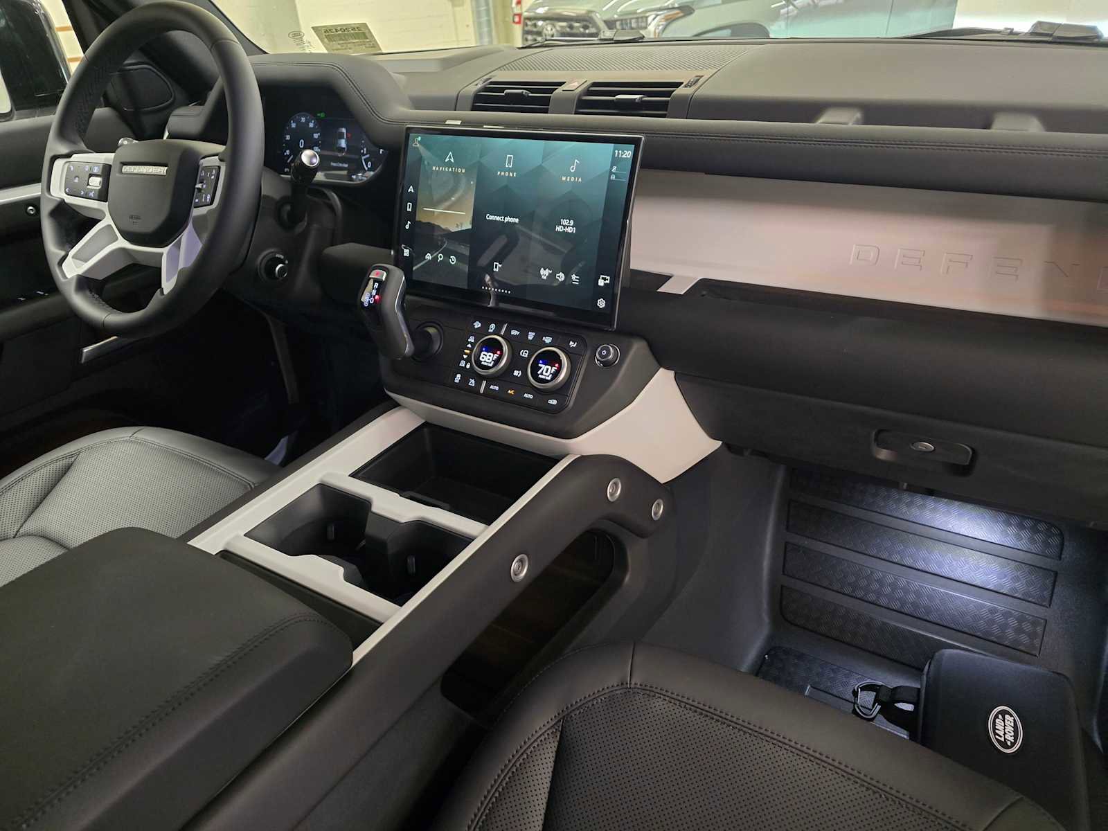 New 2026 Land Rover Defender 110 X-Dynamic SE AWD/4WD image 10