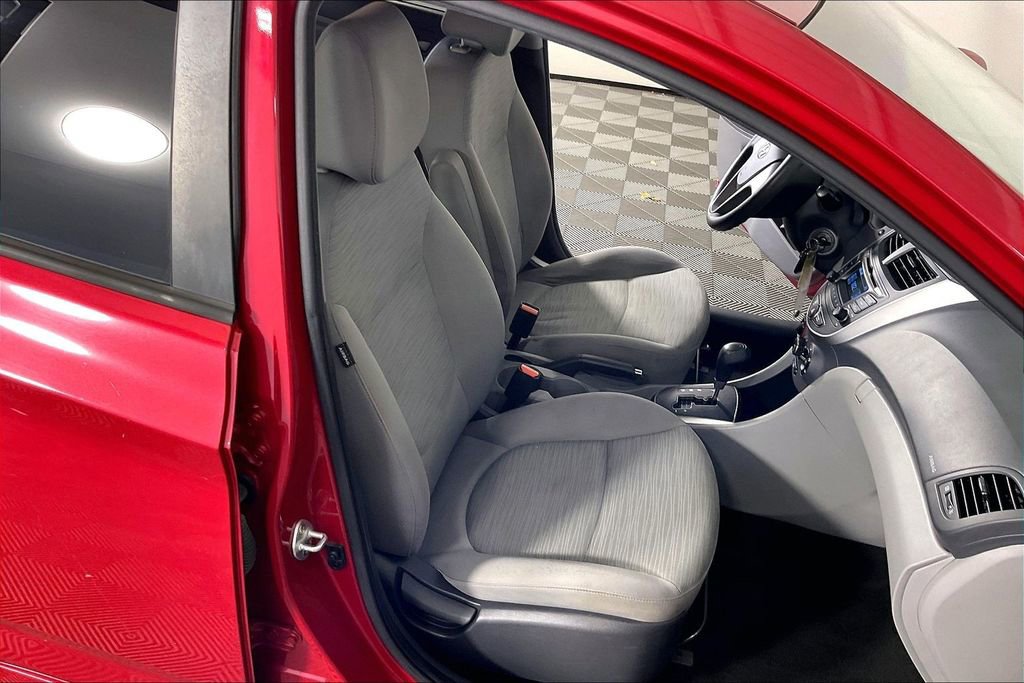 Used 2017 Hyundai Accent SE image 10