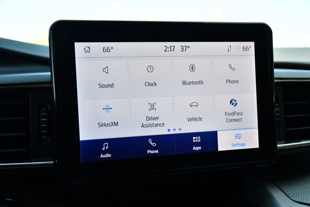 Used 2024 Ford Explorer XLT w/ Equipment Group 202A AWD/4WD image 35