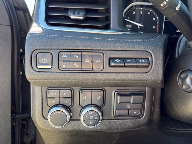 Used 2021 GMC Yukon Denali w/ Denali Premium Package AWD/4WD image 19