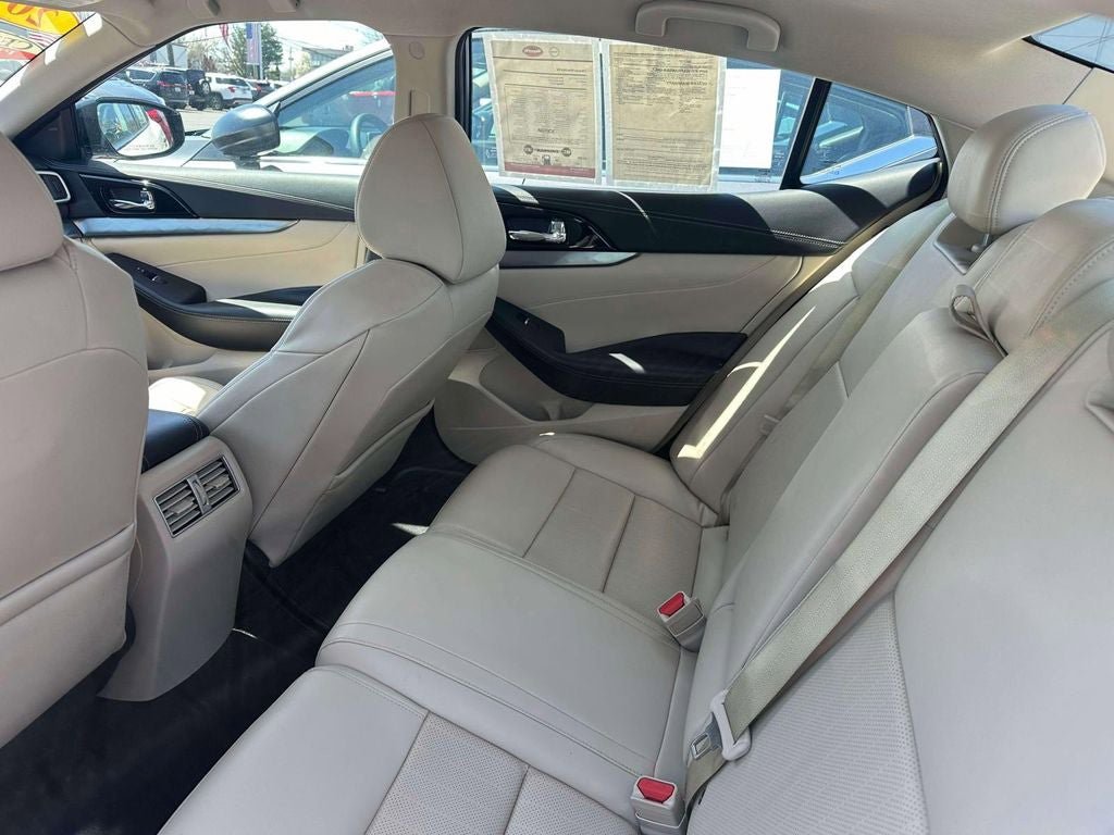 Used 2023 Nissan Maxima SV w/ Floor Mat Group image 10
