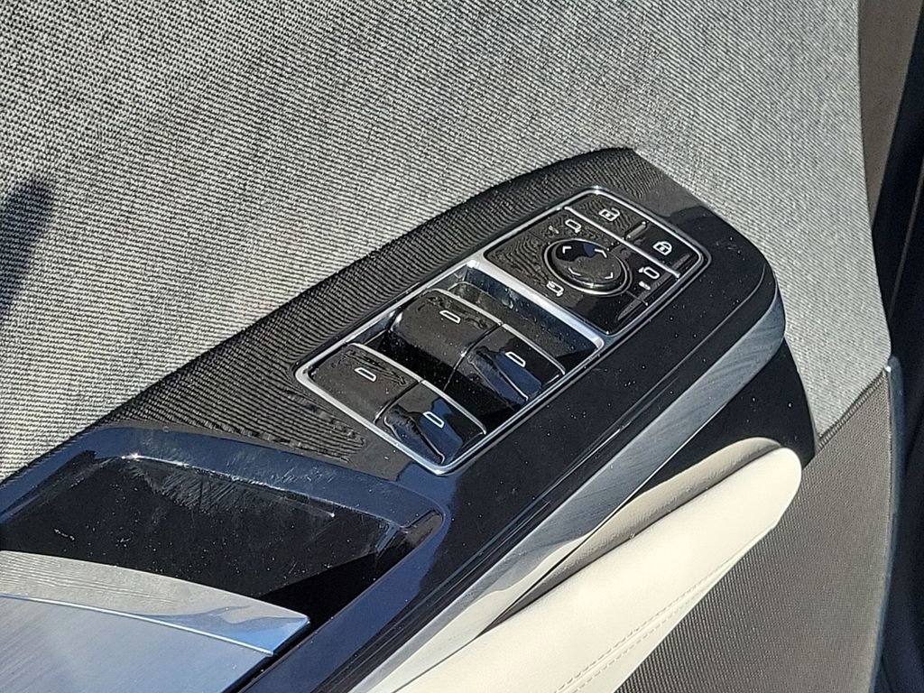 Certified 2025 Cadillac Escalade Premium Luxury Platinum image 23