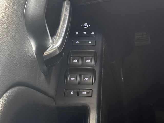 Used 2016 GMC Sierra 1500 Denali w/ Enhanced Driver Alert Package AWD/4WD image 15