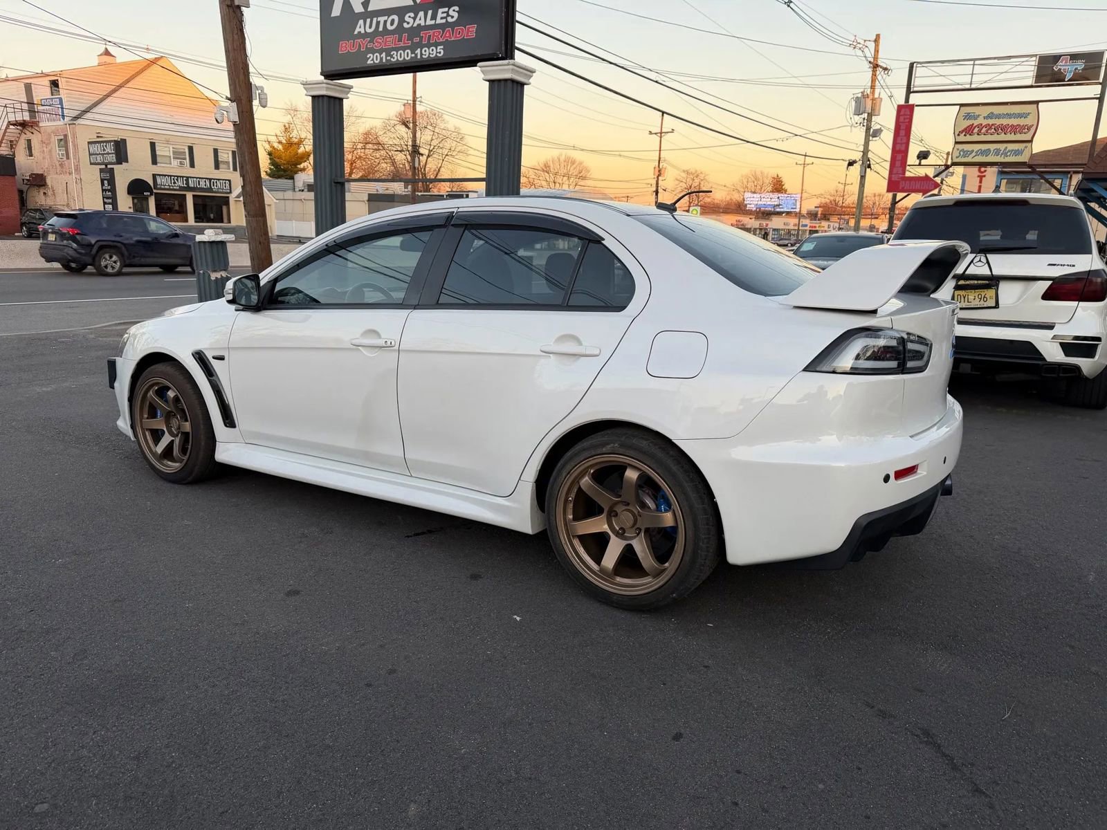 Used 2015 Mitsubishi Lancer Evolution Final Edition image 3
