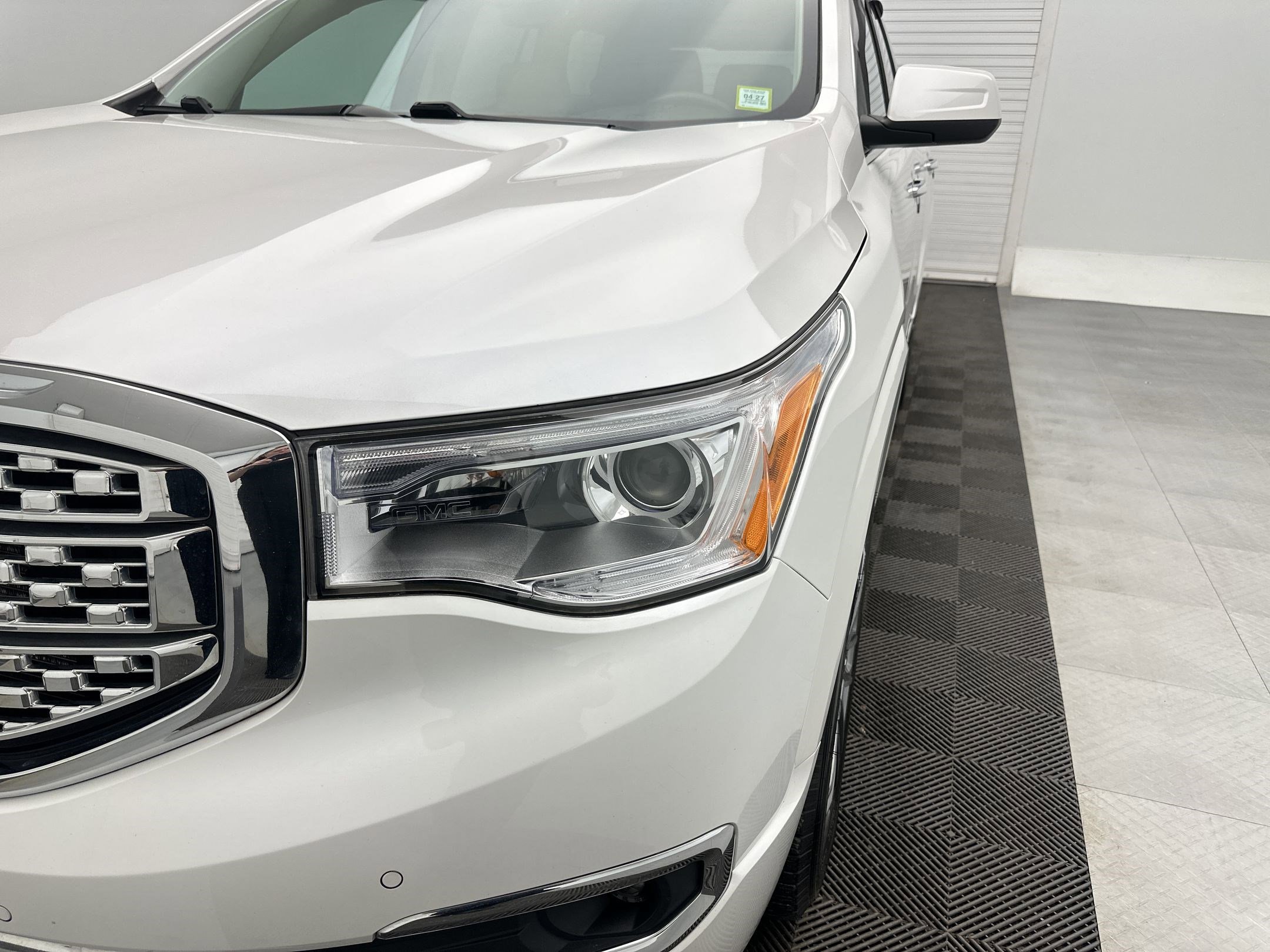 Used 2017 GMC Acadia Denali w/ Technology Package image 11