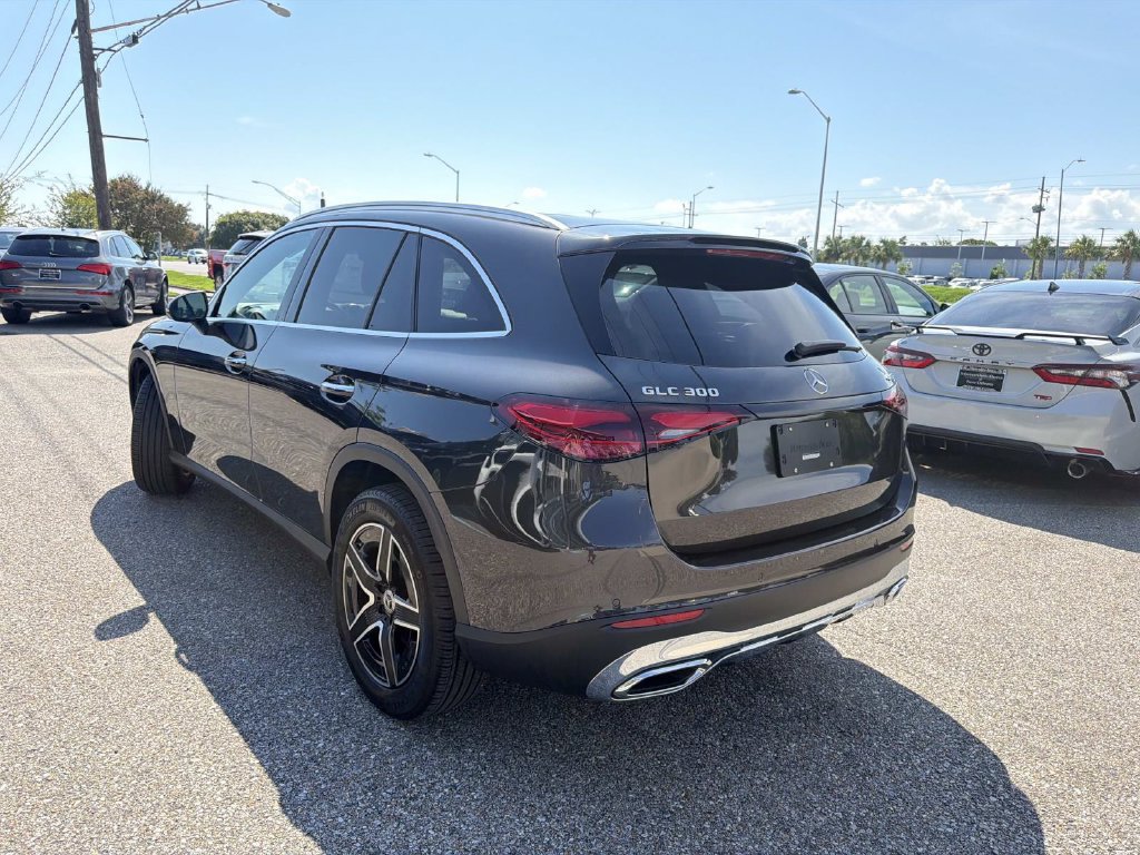 Used 2026 Mercedes-Benz GLC 300 4MATIC image 5