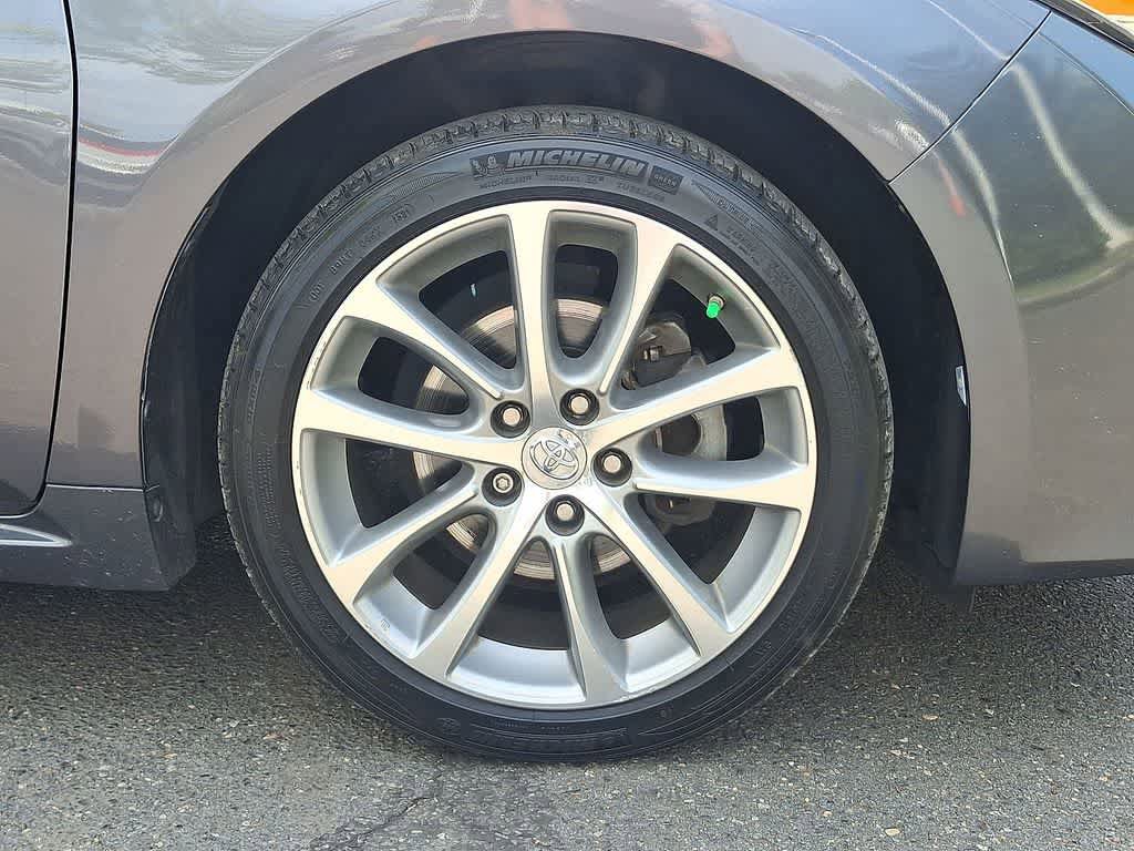 Used 2015 Toyota Avalon XLE Touring FWD image 26