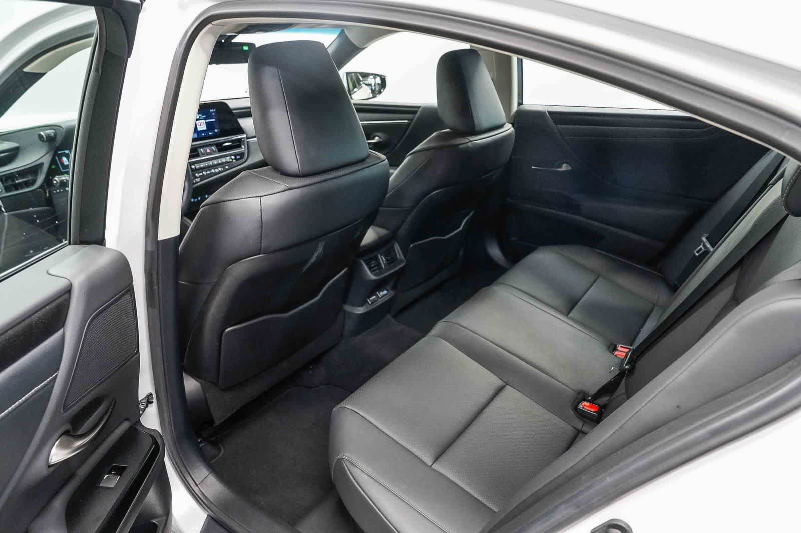 Certified 2025 Lexus ES 300h w/ Premium Package FWD image 19