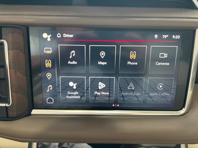 Used 2022 GMC Yukon Denali w/ Denali Premium Package image 19