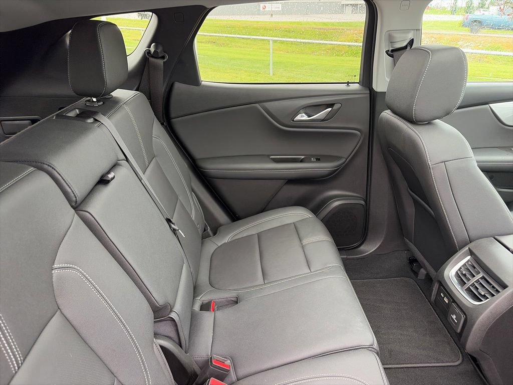 Used 2023 Chevrolet Blazer LT w/ Sound & Technology Package AWD/4WD image 43