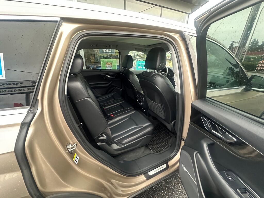 Used 2019 Audi Q7 3.0T Prestige w/ Prestige Package image 19