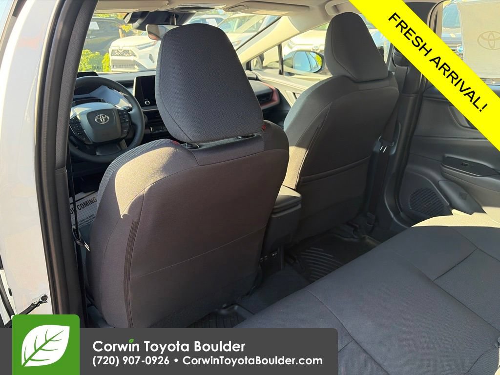 New 2027 Toyota Prius Plug-In Hybrid FWD image 22