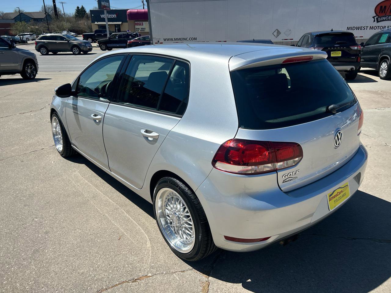 Used 2014 Volkswagen Golf 4-Door image 5