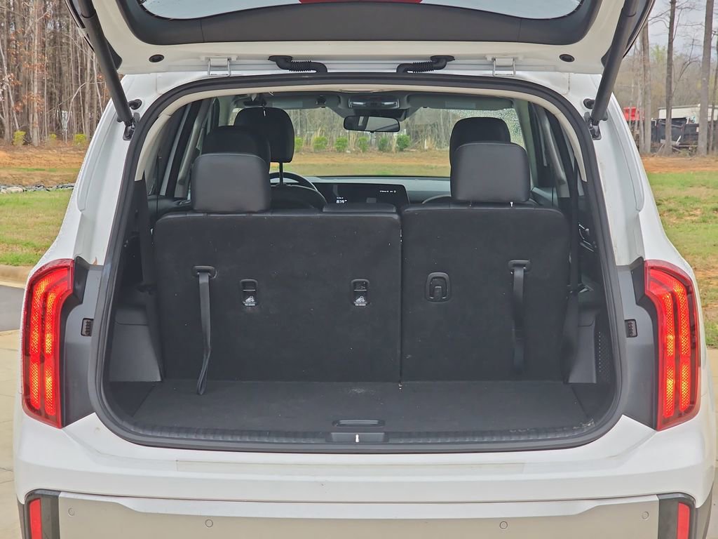 Used 2025 Kia Telluride S image 15