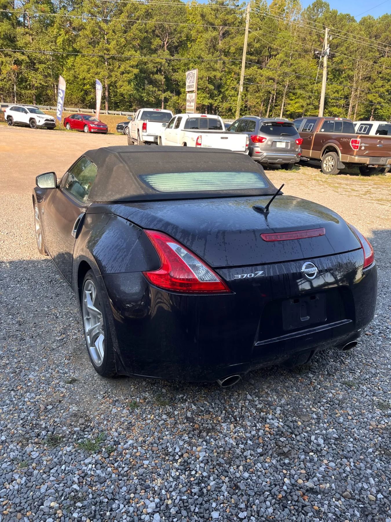 Used 2010 Nissan 370Z Touring w/ Sport Pkg RWD image 2