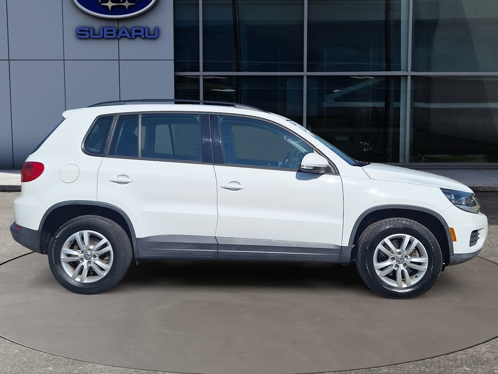 Used 2015 Volkswagen Tiguan S FWD image 9