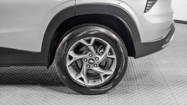 Used 2025 Chevrolet Trax LT w/ LT Convenience Package FWD image 34