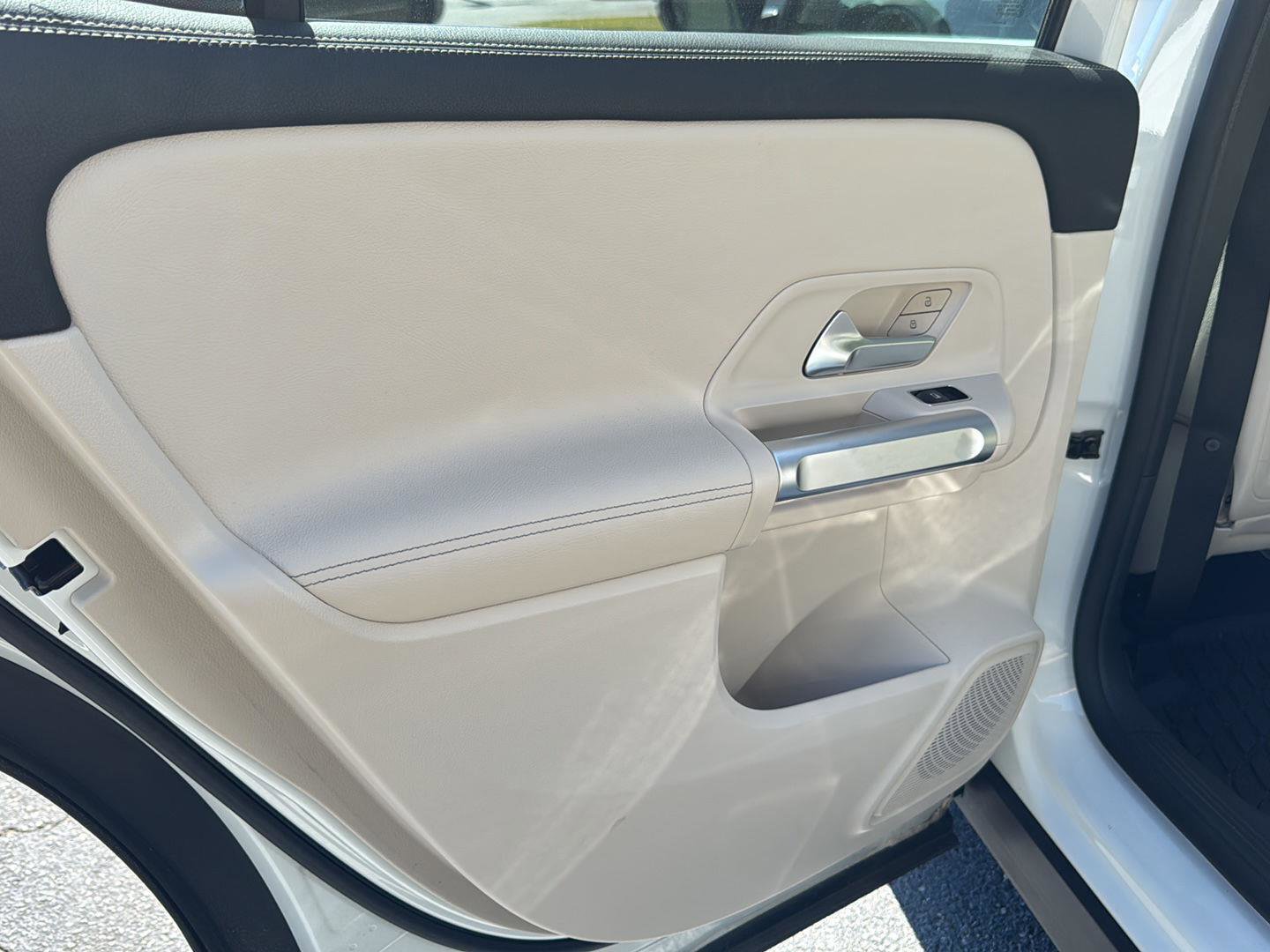 Used 2023 Mercedes-Benz GLB 250 image 15