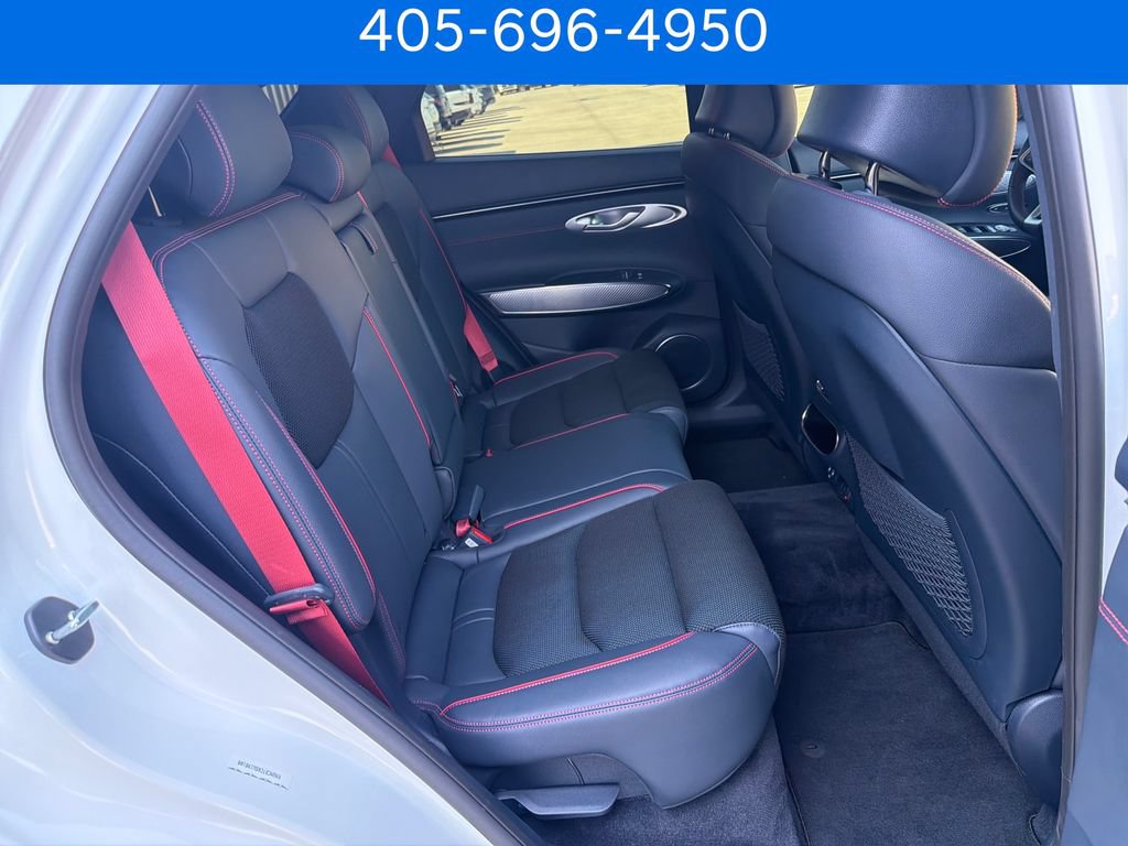 Used 2025 Genesis GV70 3.5T Sport AWD/4WD image 33