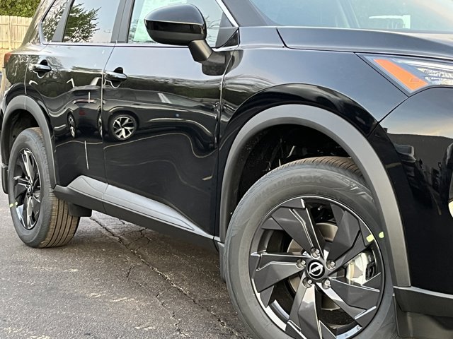 New 2026 Nissan Rogue SV w/ Cold Weather Package AWD/4WD image 5