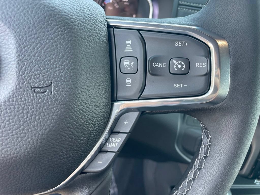 New 2026 RAM 2500 Laramie AWD/4WD image 30