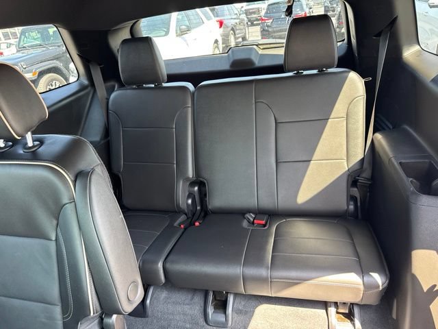 Used 2023 Chevrolet Traverse Premier AWD/4WD image 23