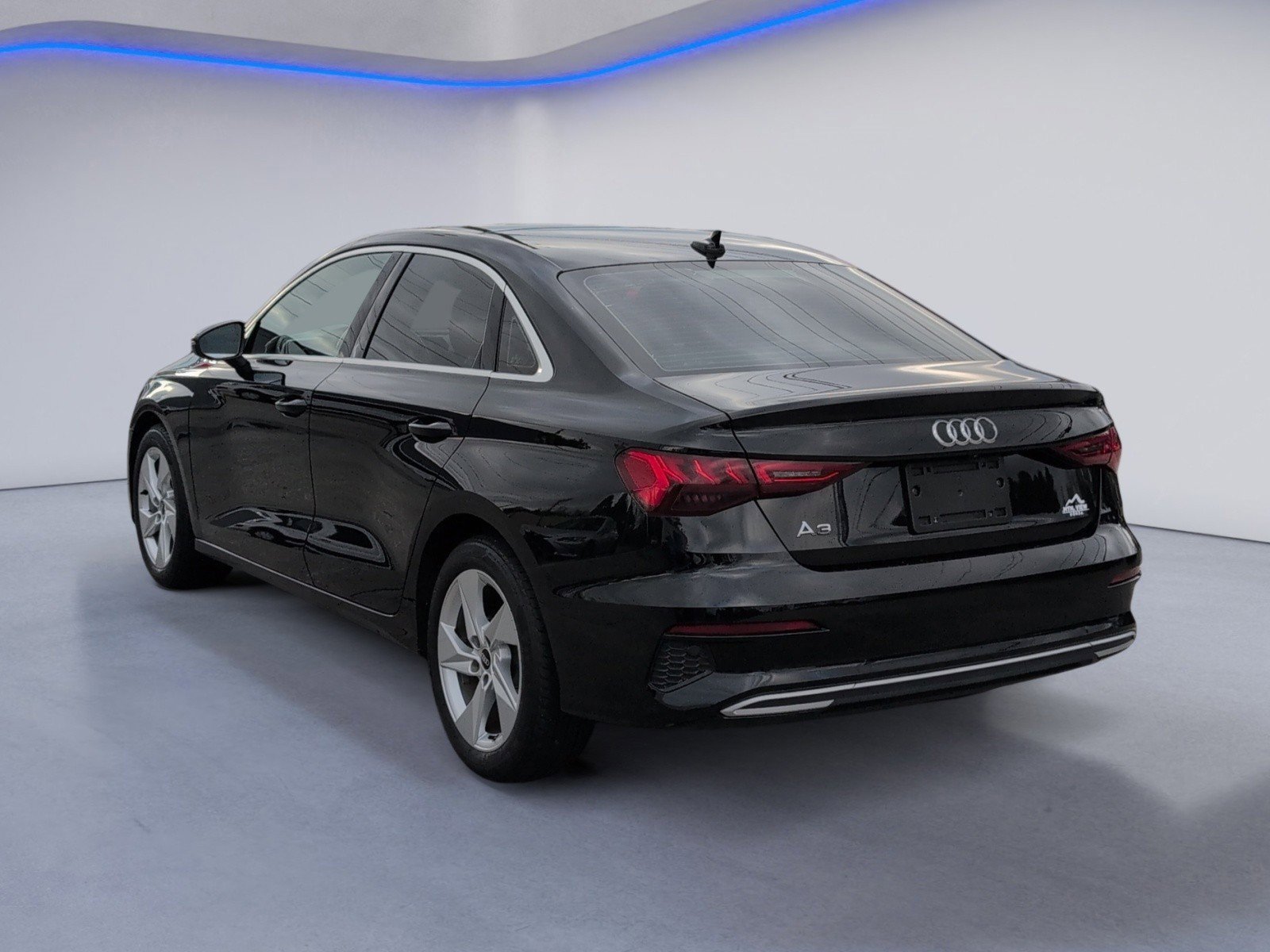 Used 2022 Audi A3 2.0T Premium image 3