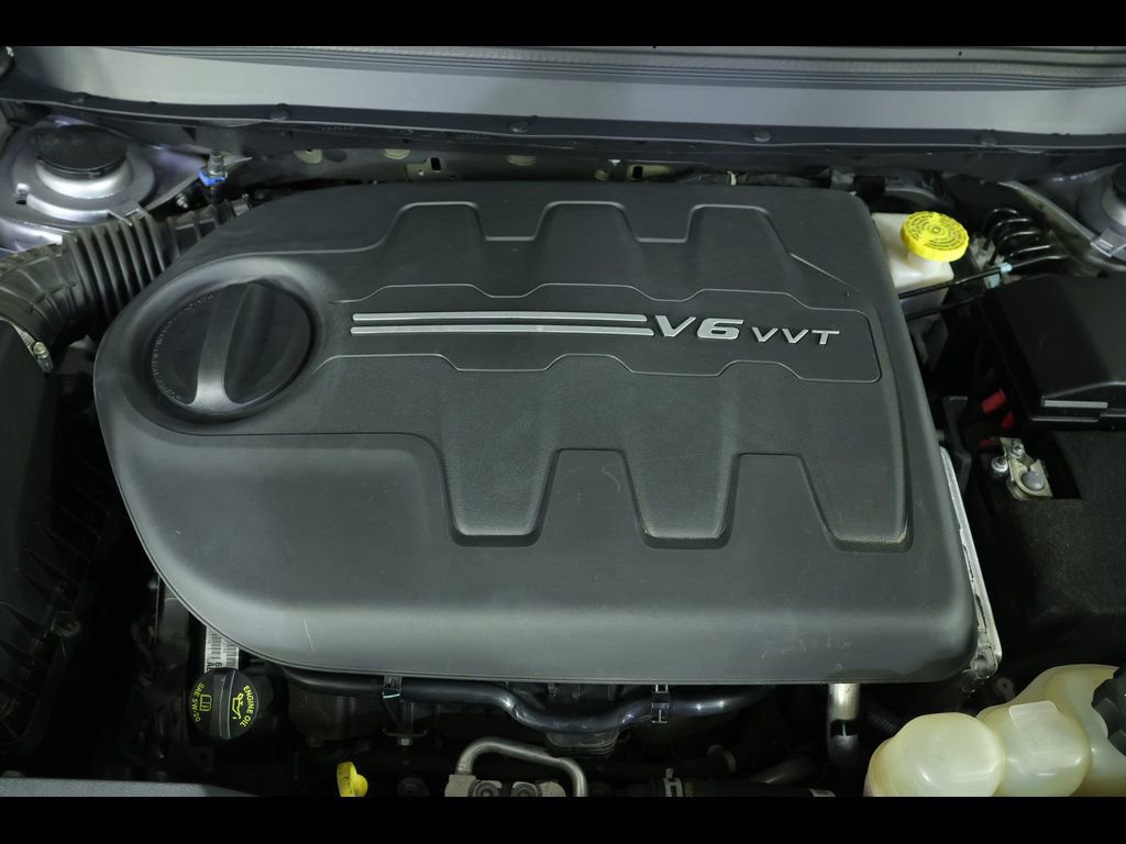 Used 2019 Jeep Cherokee Limited image 21