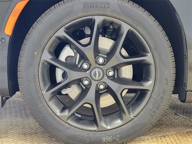 New 2026 Chrysler Pacifica Limited w/ S Appearance Package image 12
