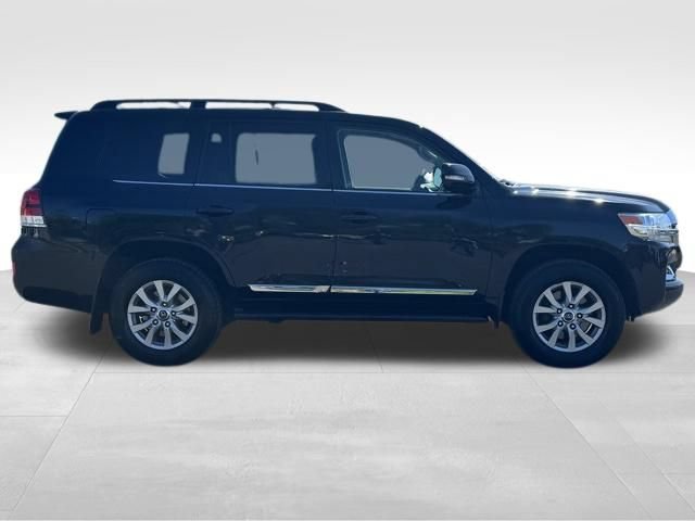 Used 2016 Toyota Land Cruiser AWD/4WD image 9